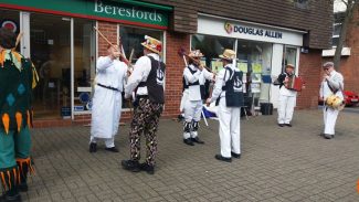 Morrismen in High Street | Jennifer Fernandes